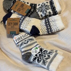 Fireside Lodge Socks - White and Black